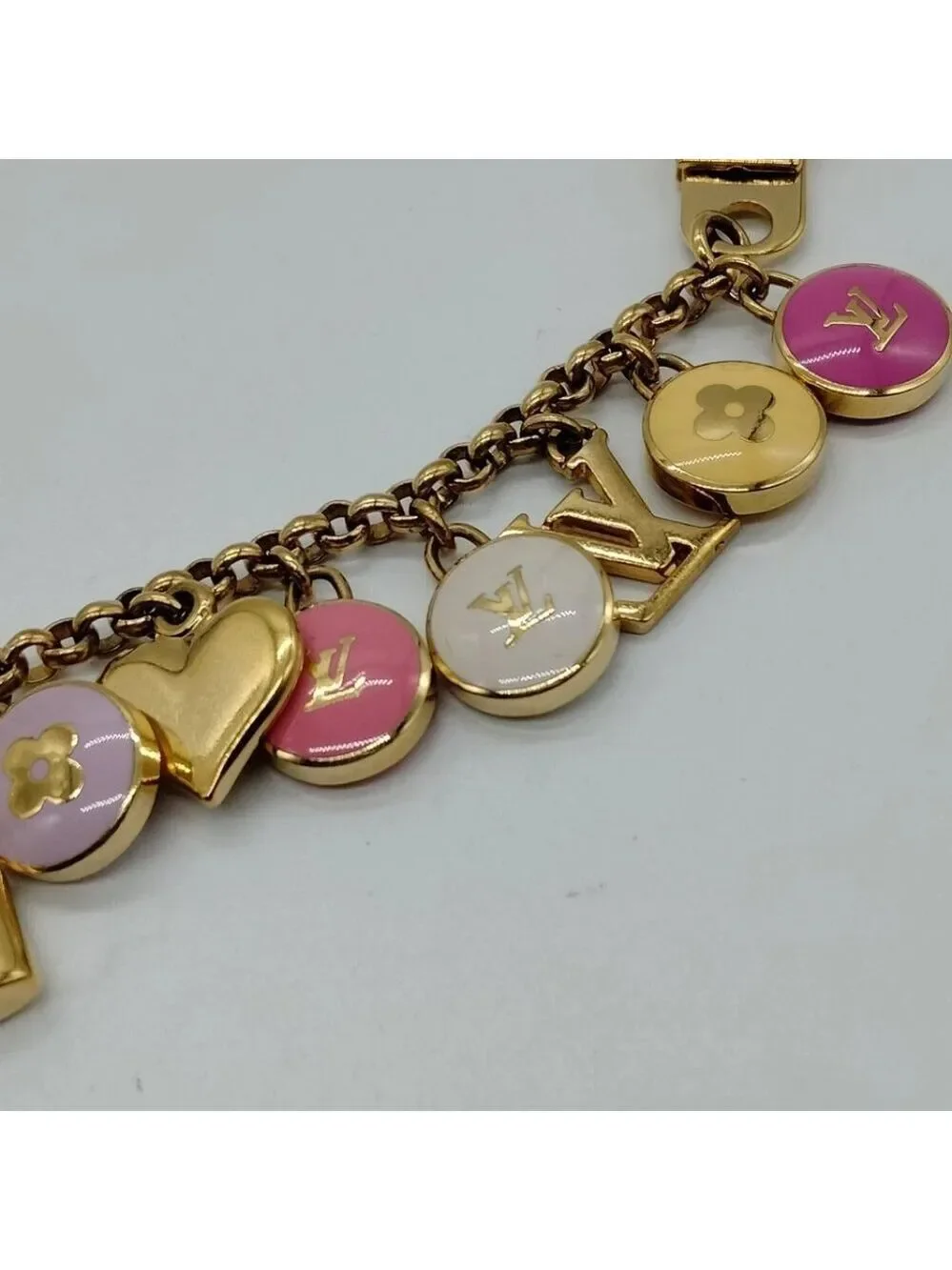 Louis Vuitton Key Ring Gold Pinks 600-060225